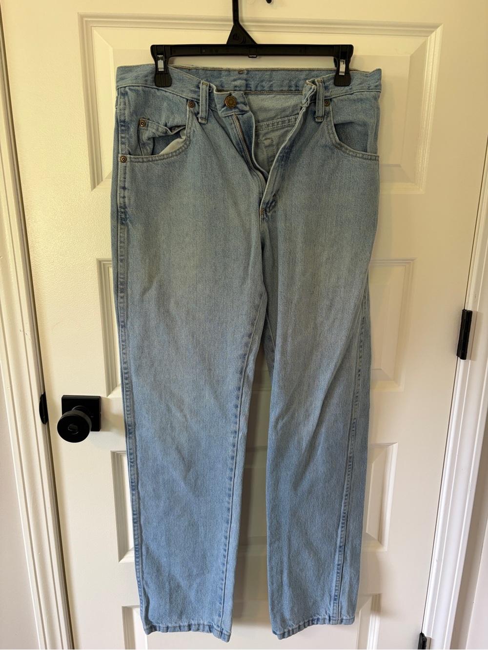 Wrangler Light Blue Men’s Straight-Leg Jeans